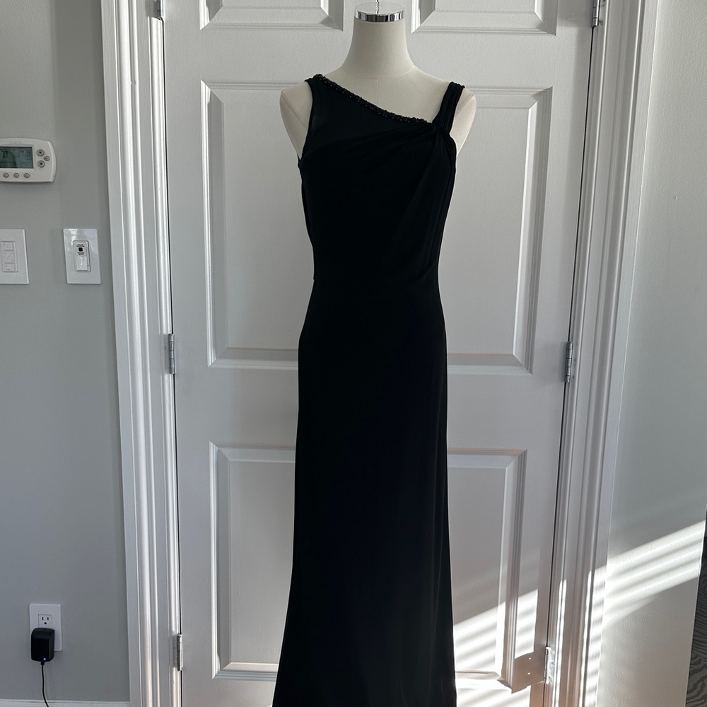 Mikael Aghal Gracian Black One Shoulder Beaded Red Glam Carpet Gown Dress Size 6